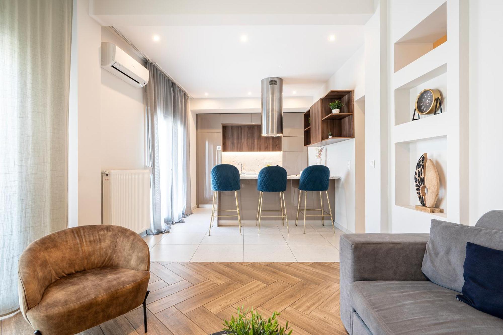 Houseloft Grand Vista Apartment