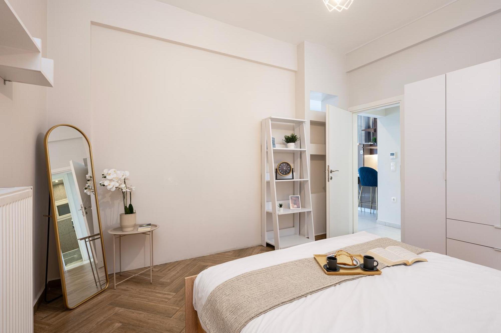 Houseloft Grand Vista Apartment